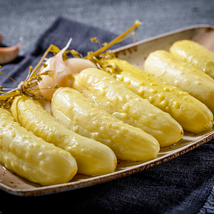 Огурцы маринованные по-бакински