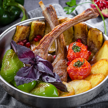 Жаркое из бараньей корейки с овощами